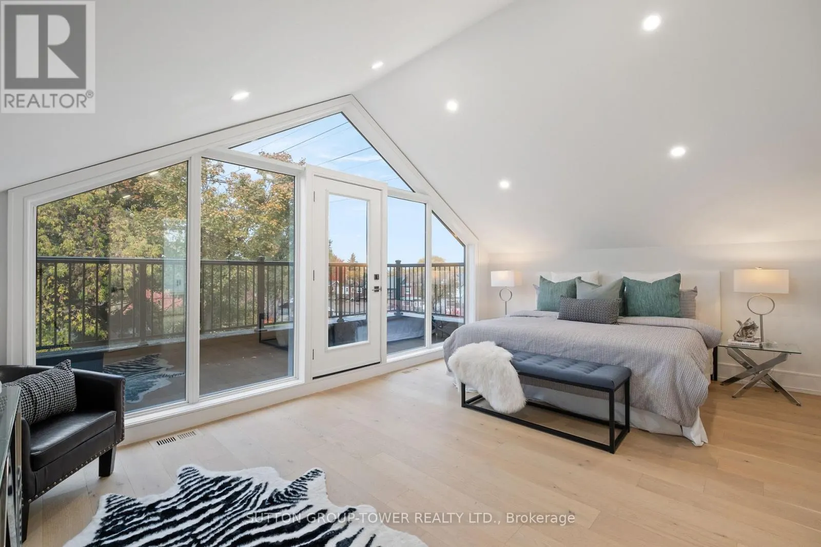 48 SILVERTHORN AVENUE