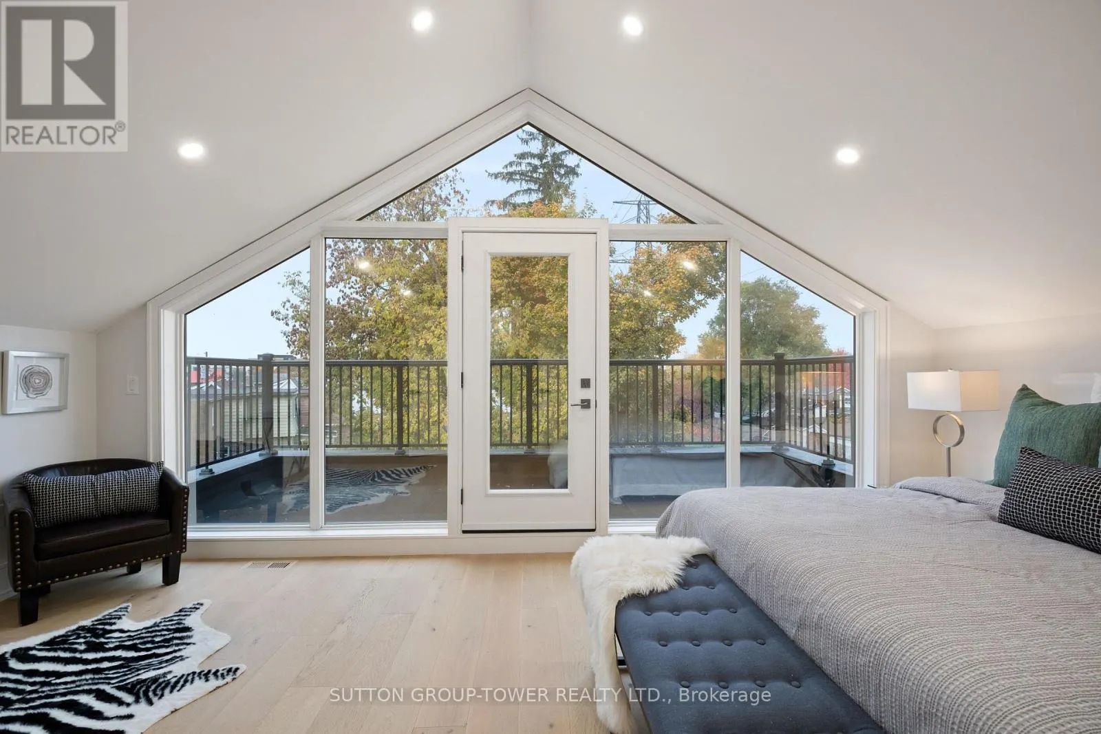 48 SILVERTHORN AVENUE