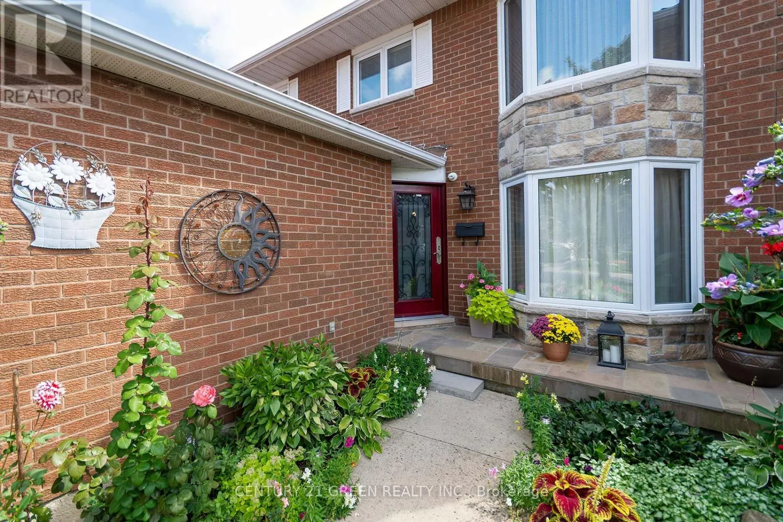 418 CHIEFTAN CIRCLE