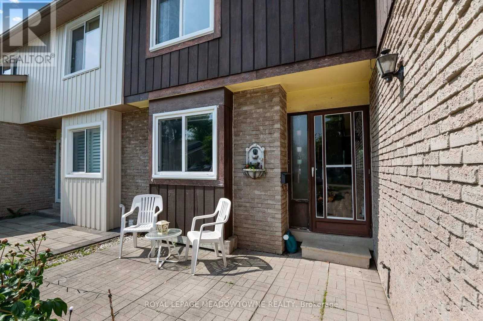 6058 STARFIELD CRESCENT