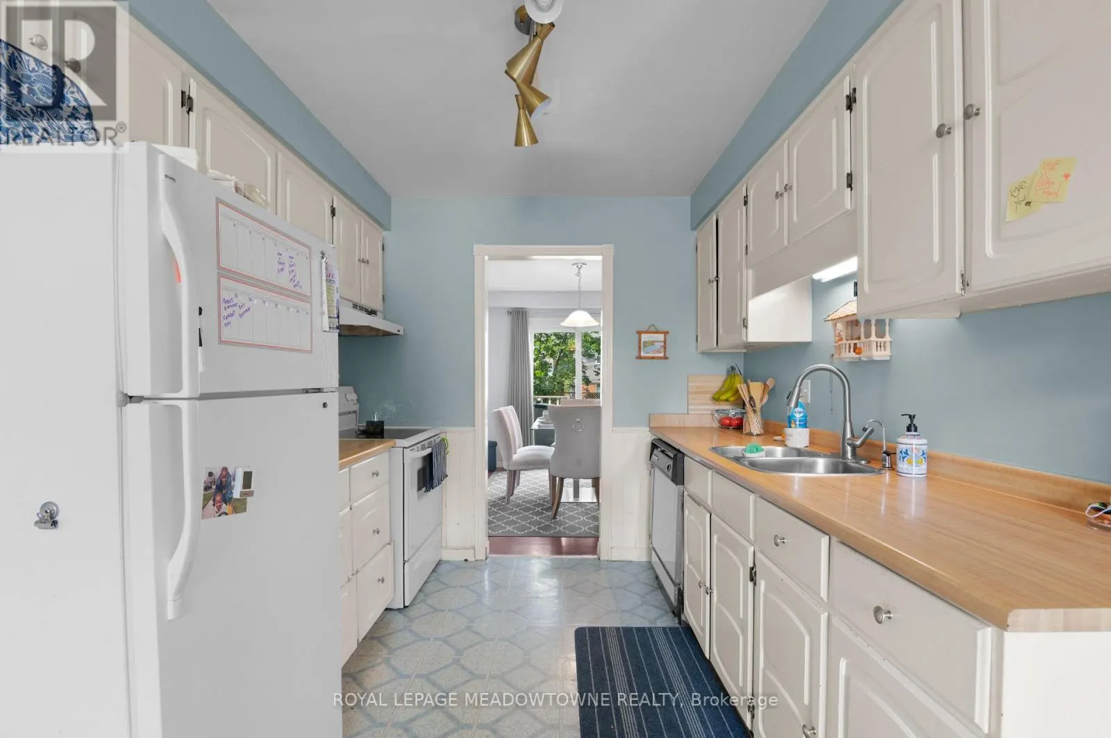 6058 STARFIELD CRESCENT