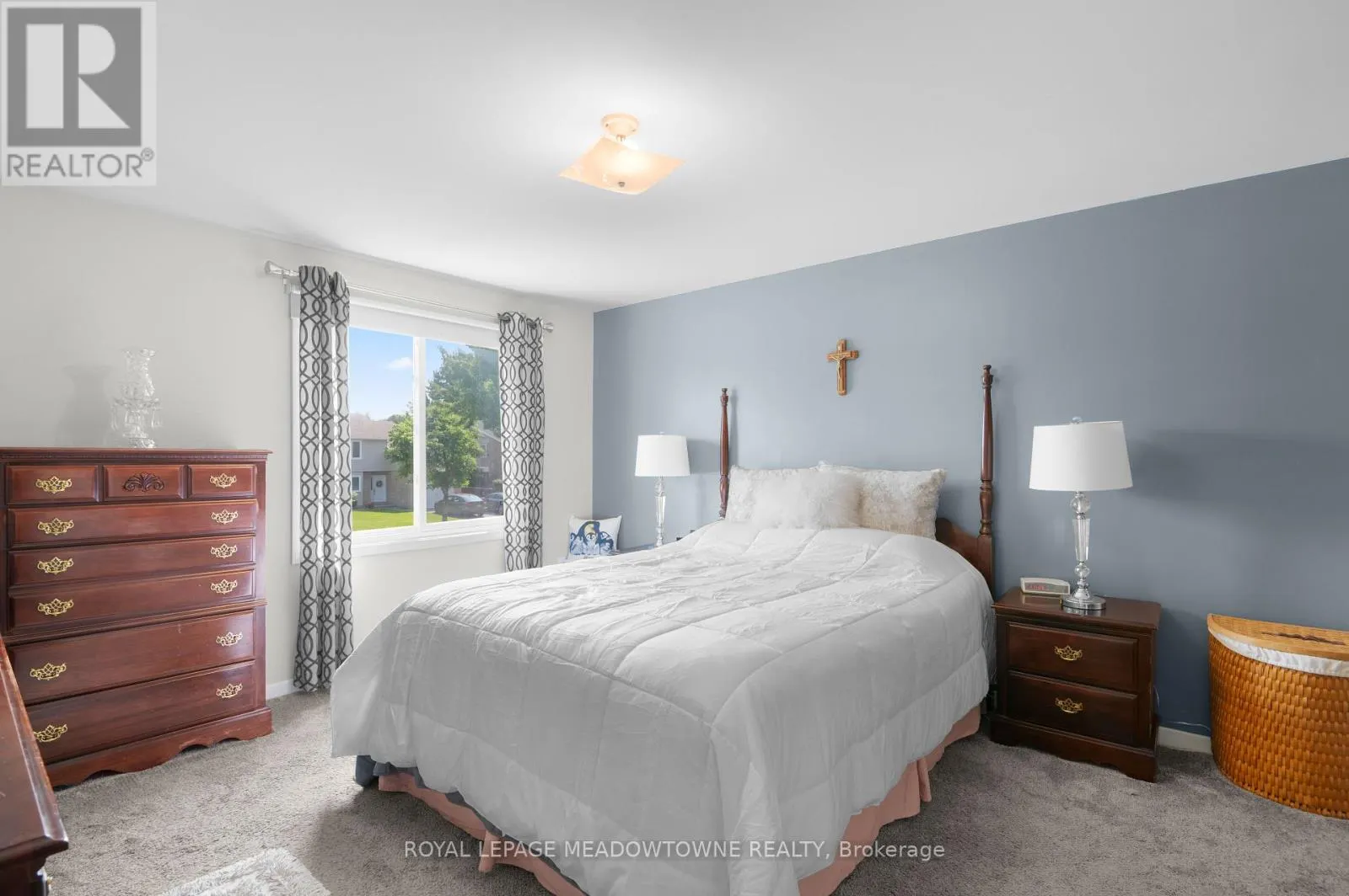 6058 STARFIELD CRESCENT