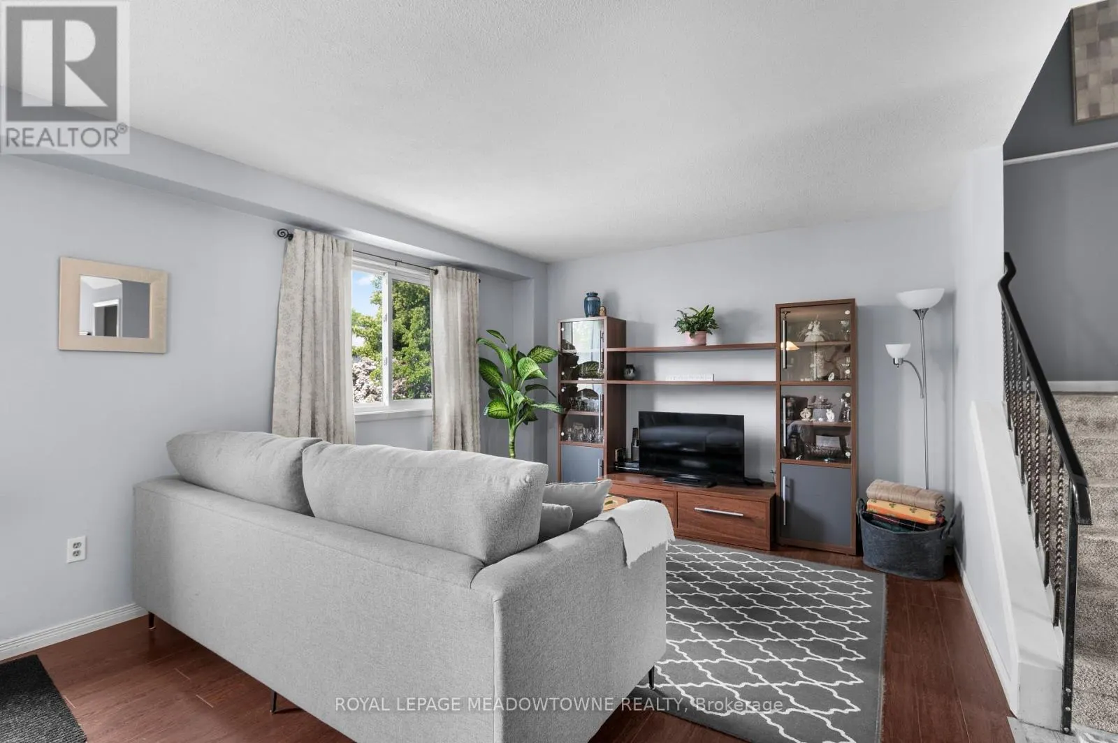 6058 STARFIELD CRESCENT