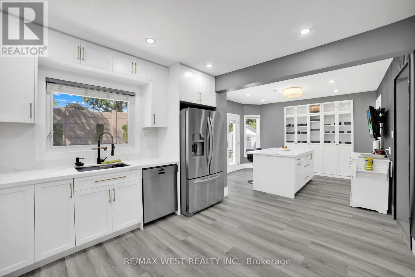 339 PARKLANE ROAD