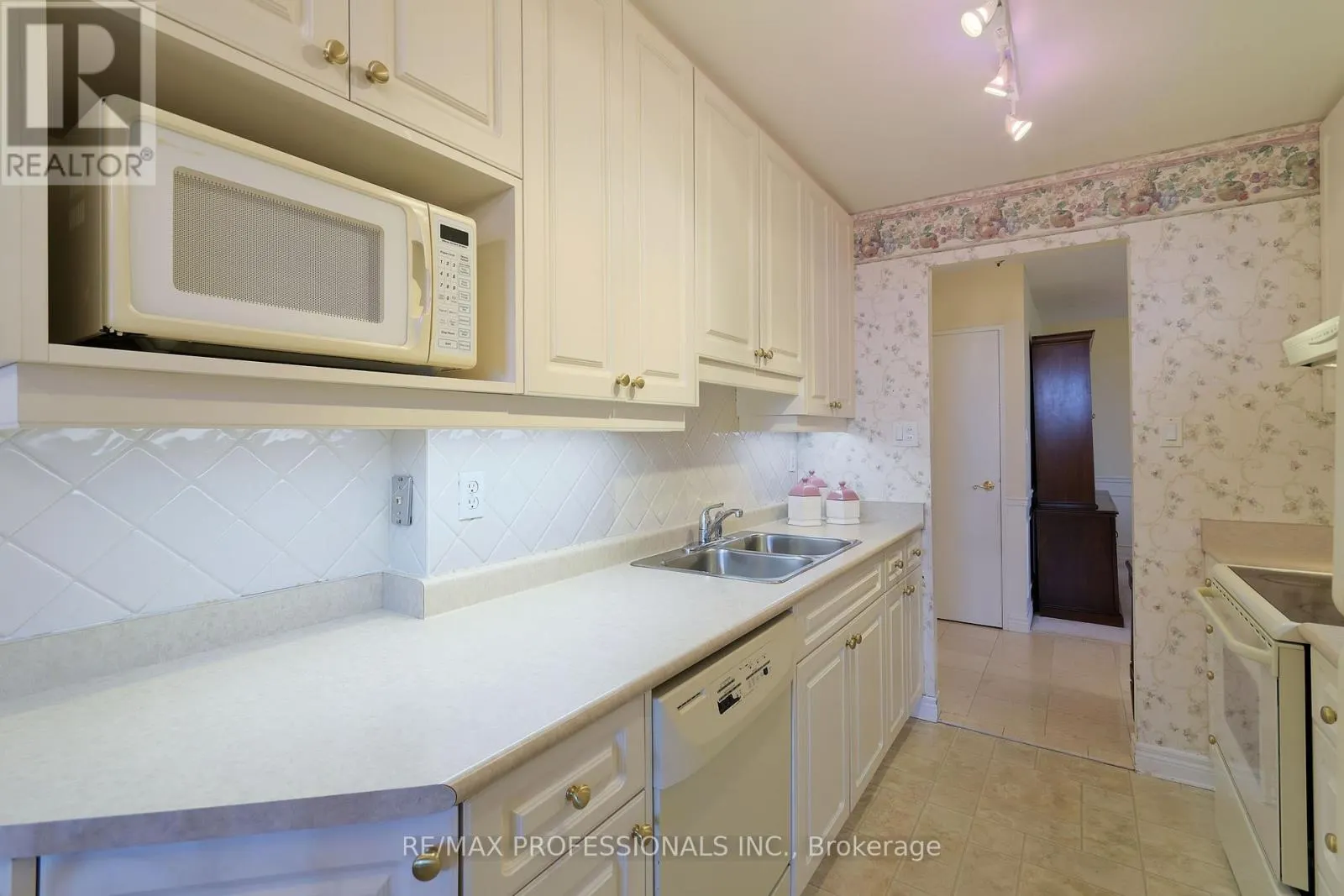 1207 - 299 MILL ROAD