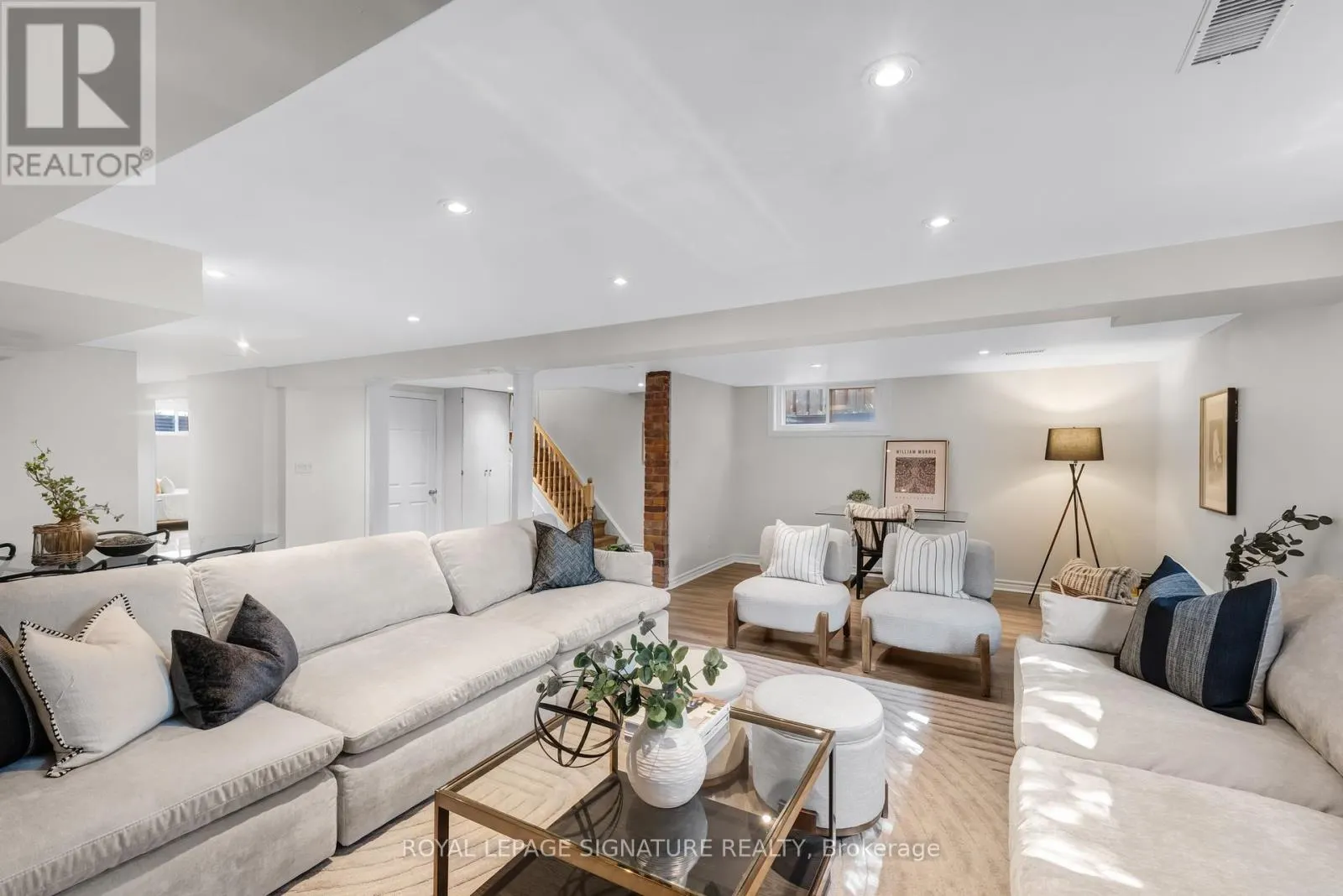 1256 TYNEBURN CRESCENT