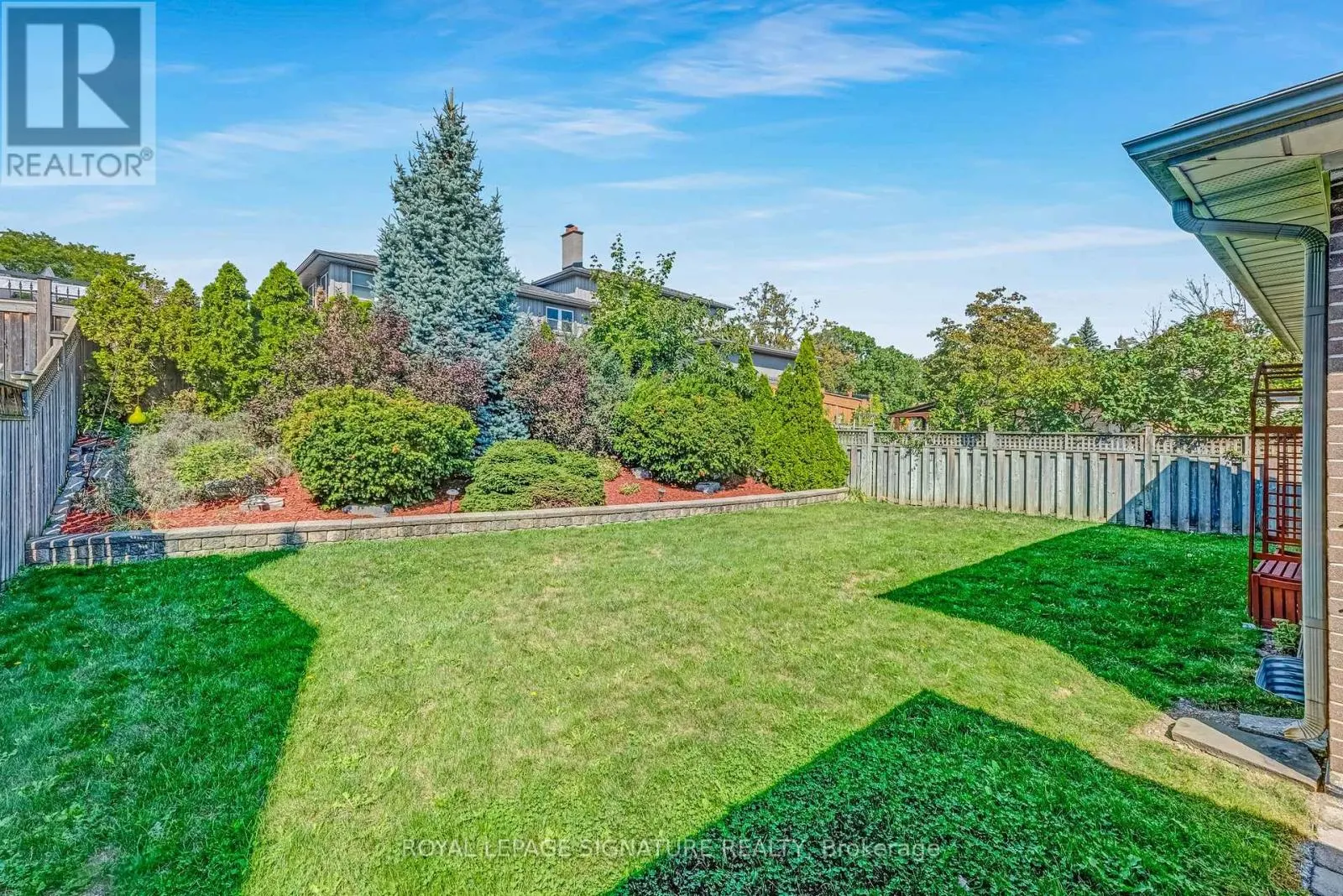 1256 TYNEBURN CRESCENT