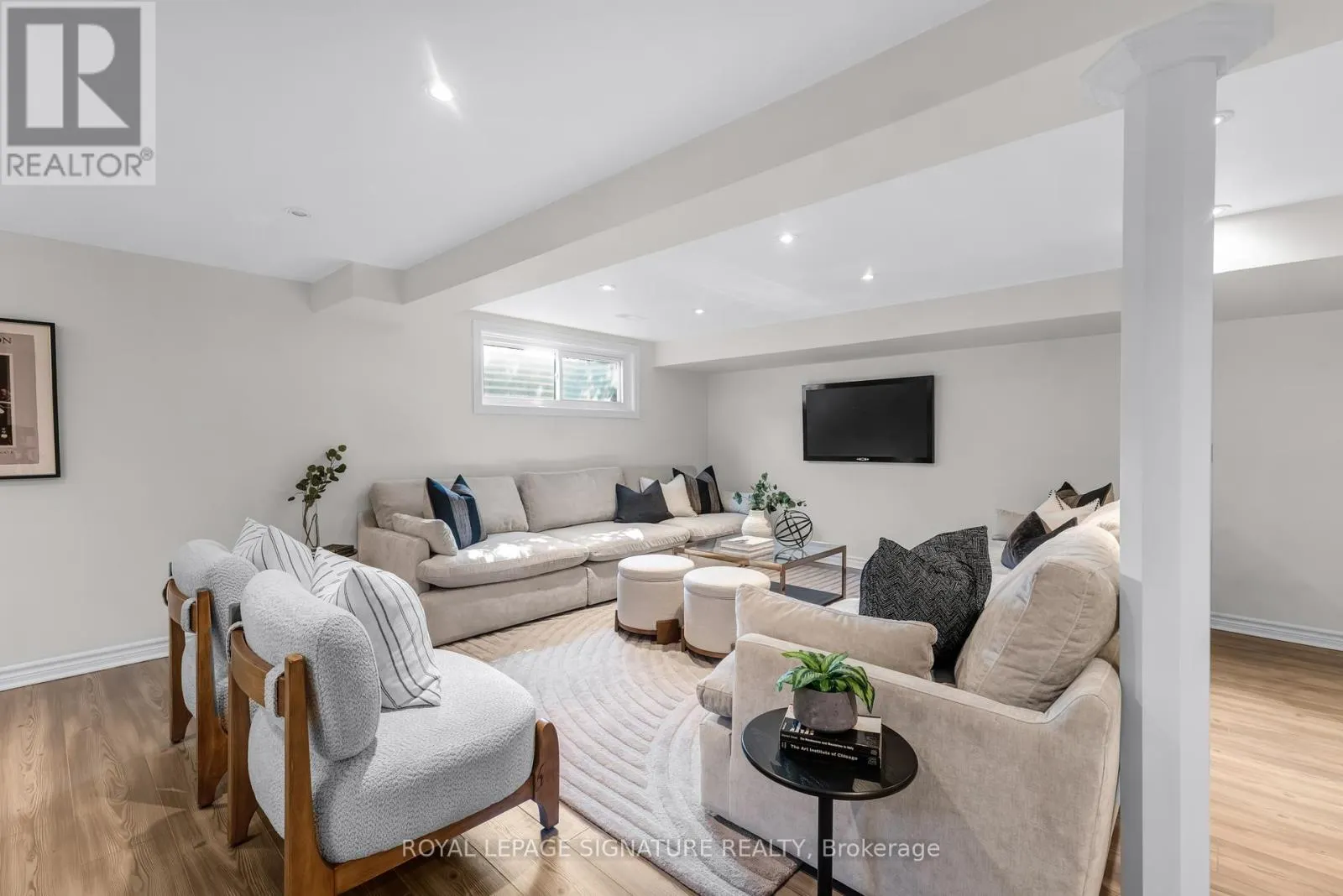 1256 TYNEBURN CRESCENT
