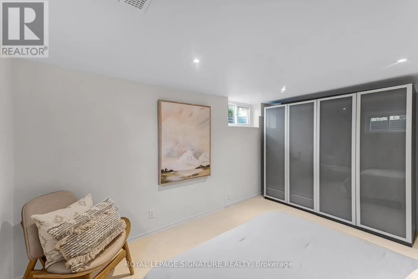 1256 TYNEBURN CRESCENT