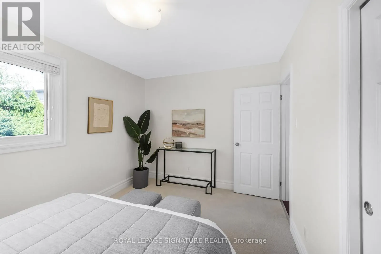 1256 TYNEBURN CRESCENT