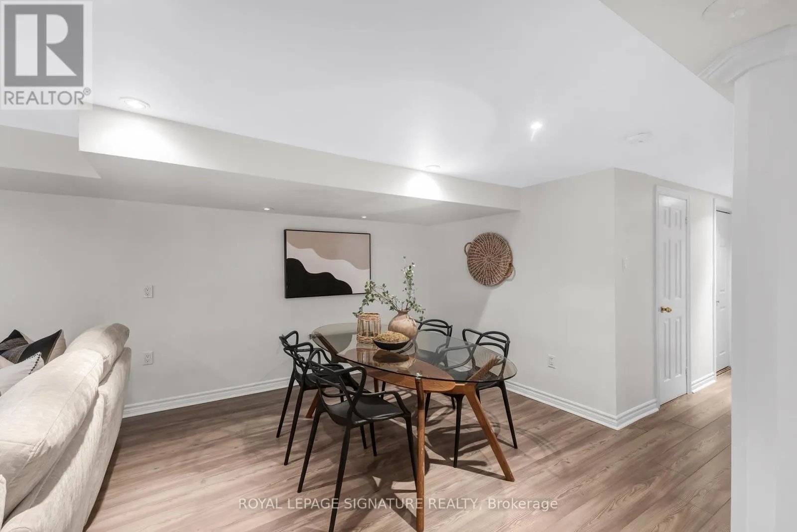 1256 TYNEBURN CRESCENT