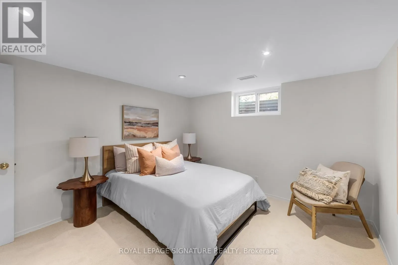 1256 TYNEBURN CRESCENT