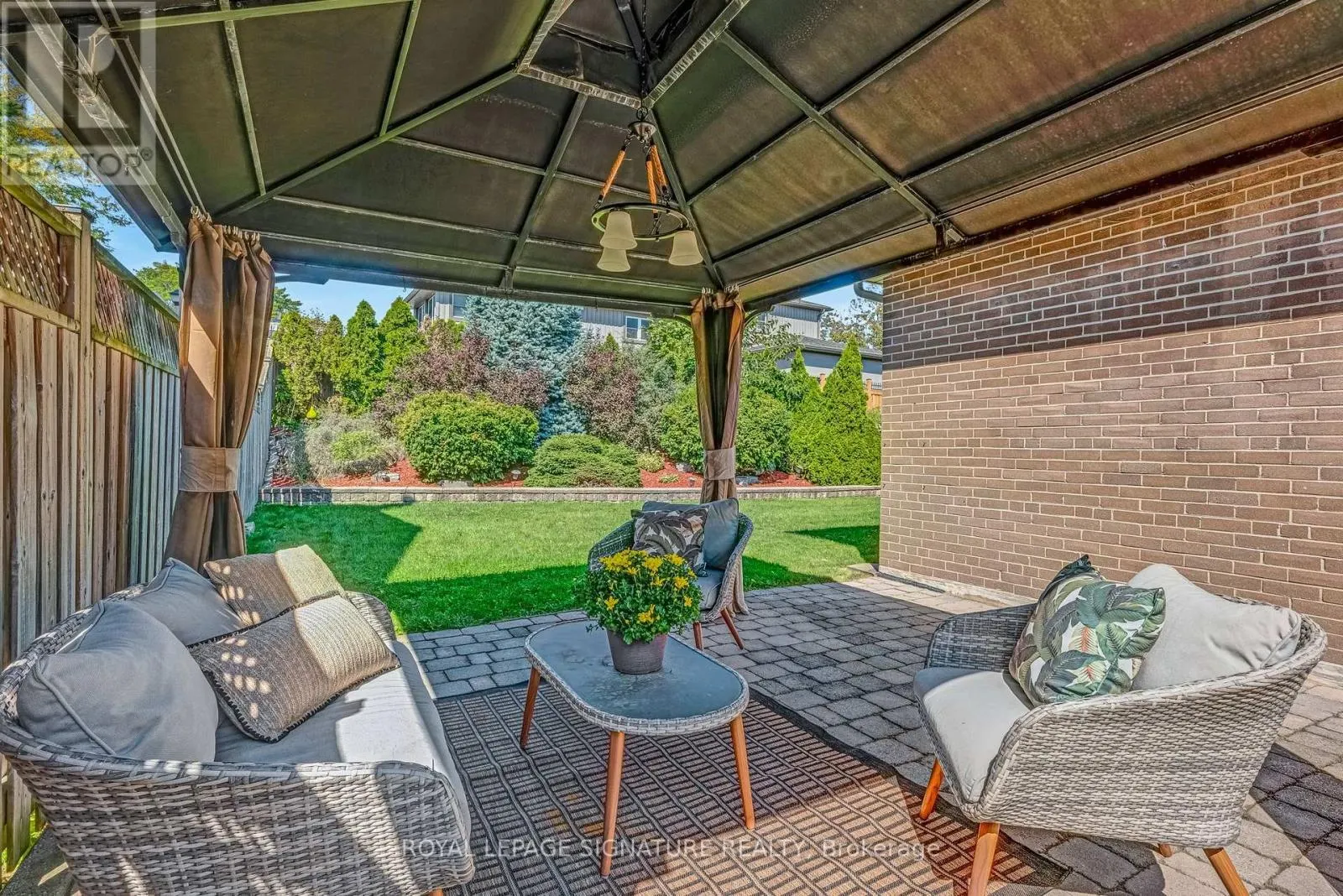 1256 TYNEBURN CRESCENT
