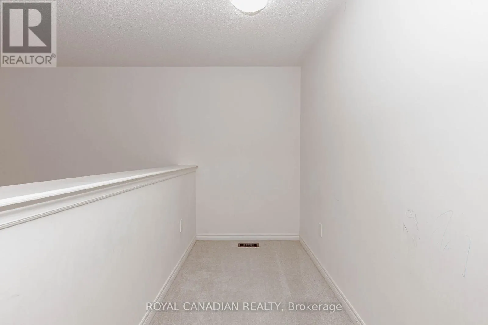 1533 CARR LANDING