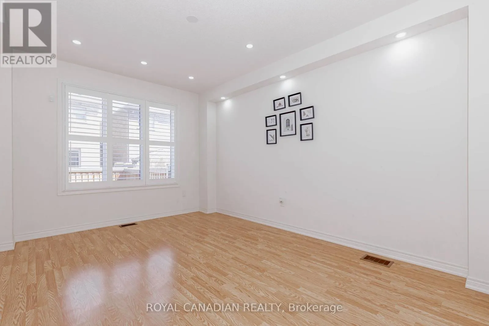 1533 CARR LANDING