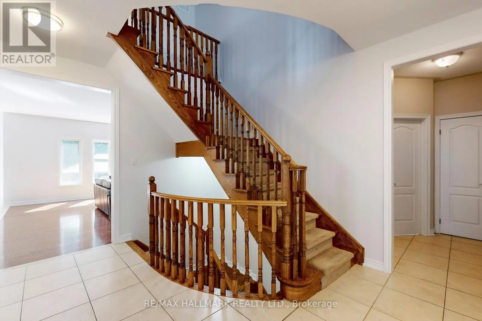 33 BORLAND CRESCENT