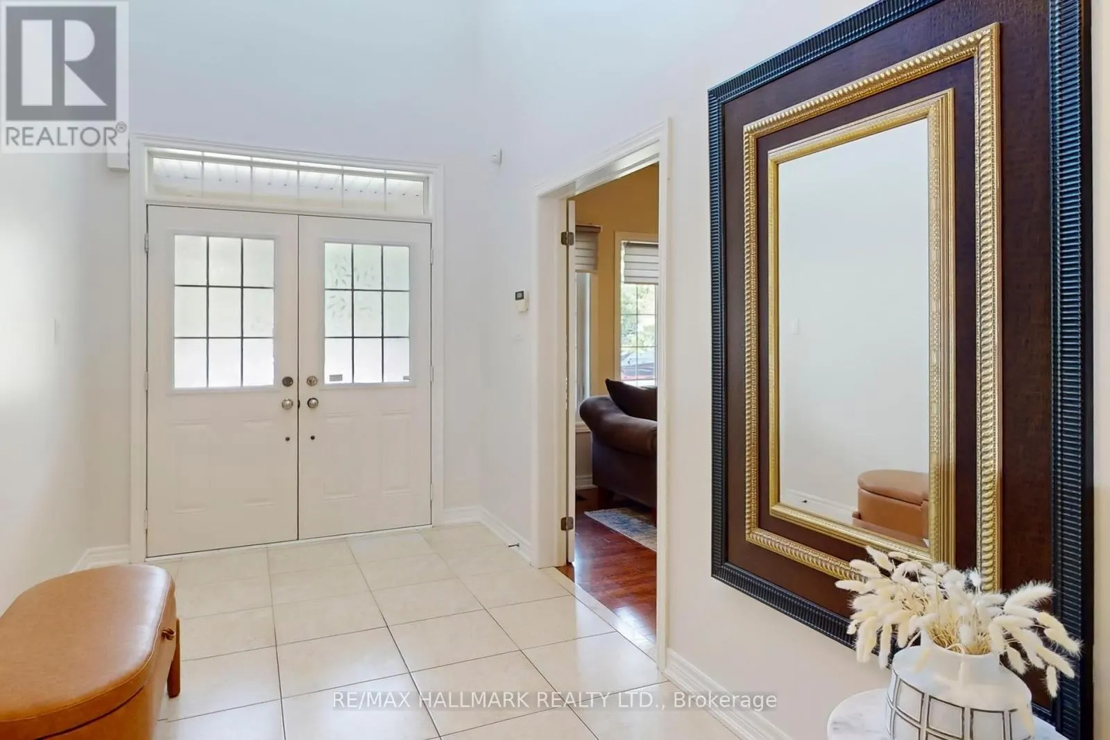 33 BORLAND CRESCENT