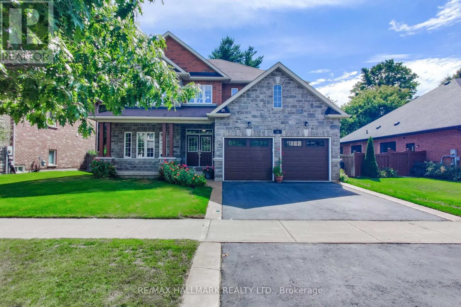 33 BORLAND CRESCENT