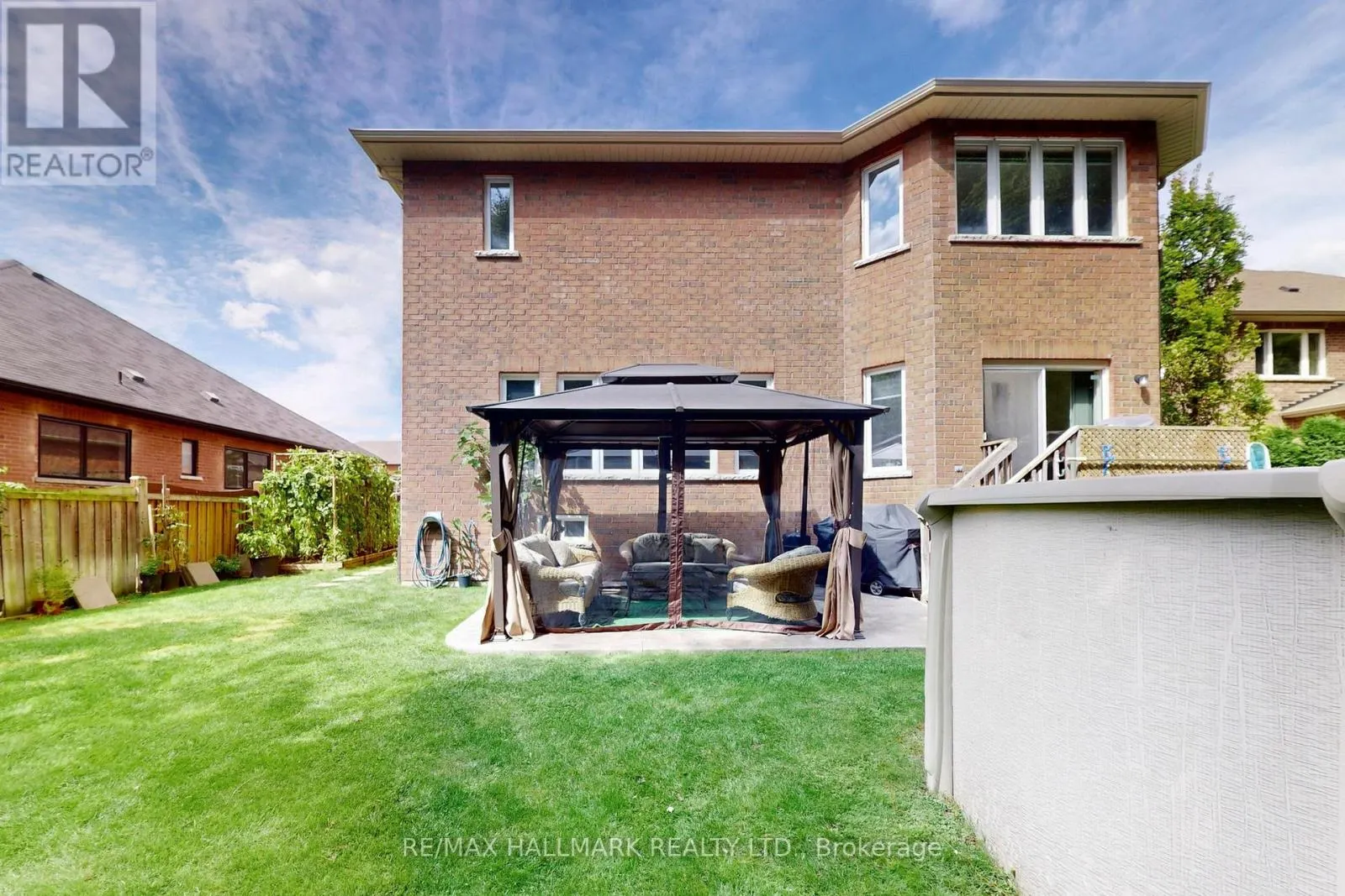 33 BORLAND CRESCENT