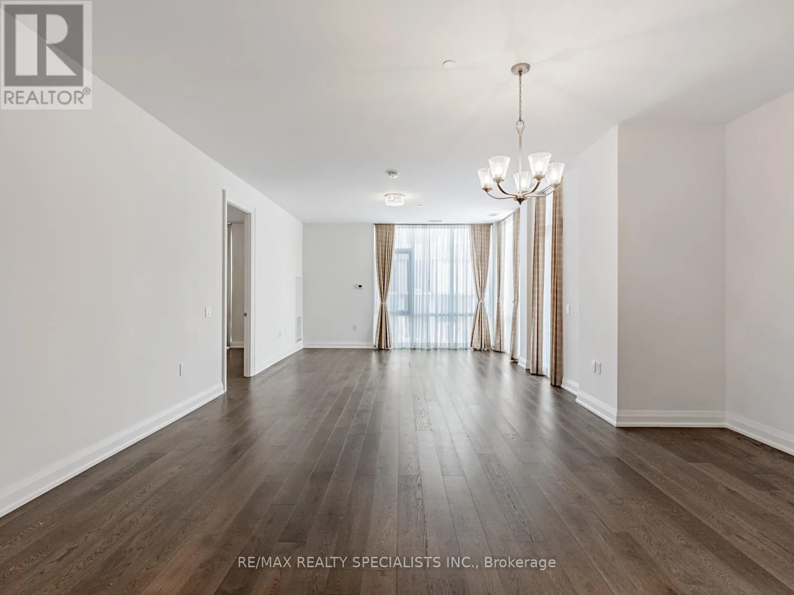 208 - 42 MILL STREET