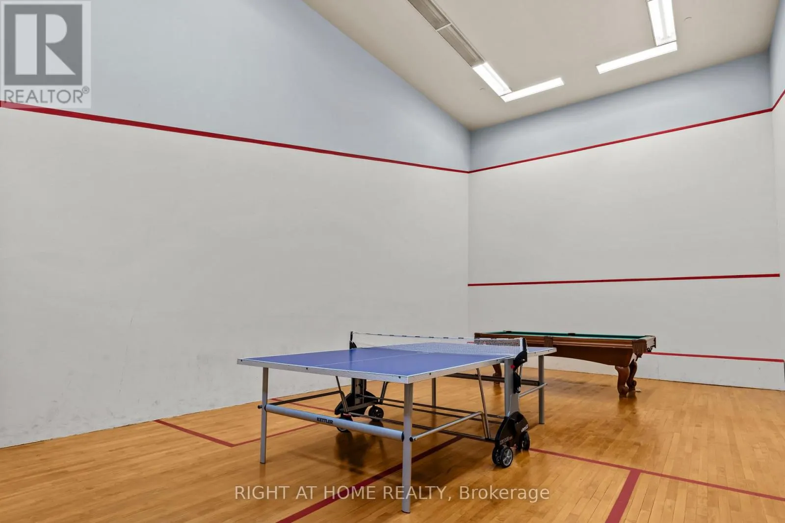 2004 - 285 ENFIELD PLACE