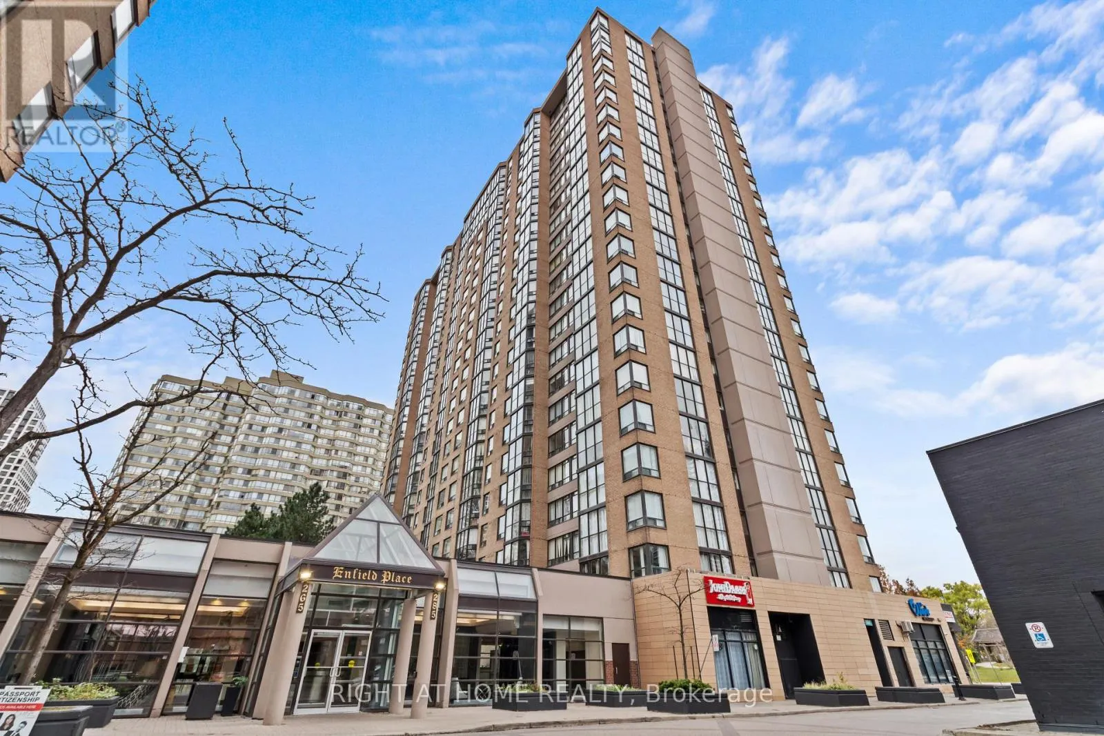 2004 - 285 ENFIELD PLACE