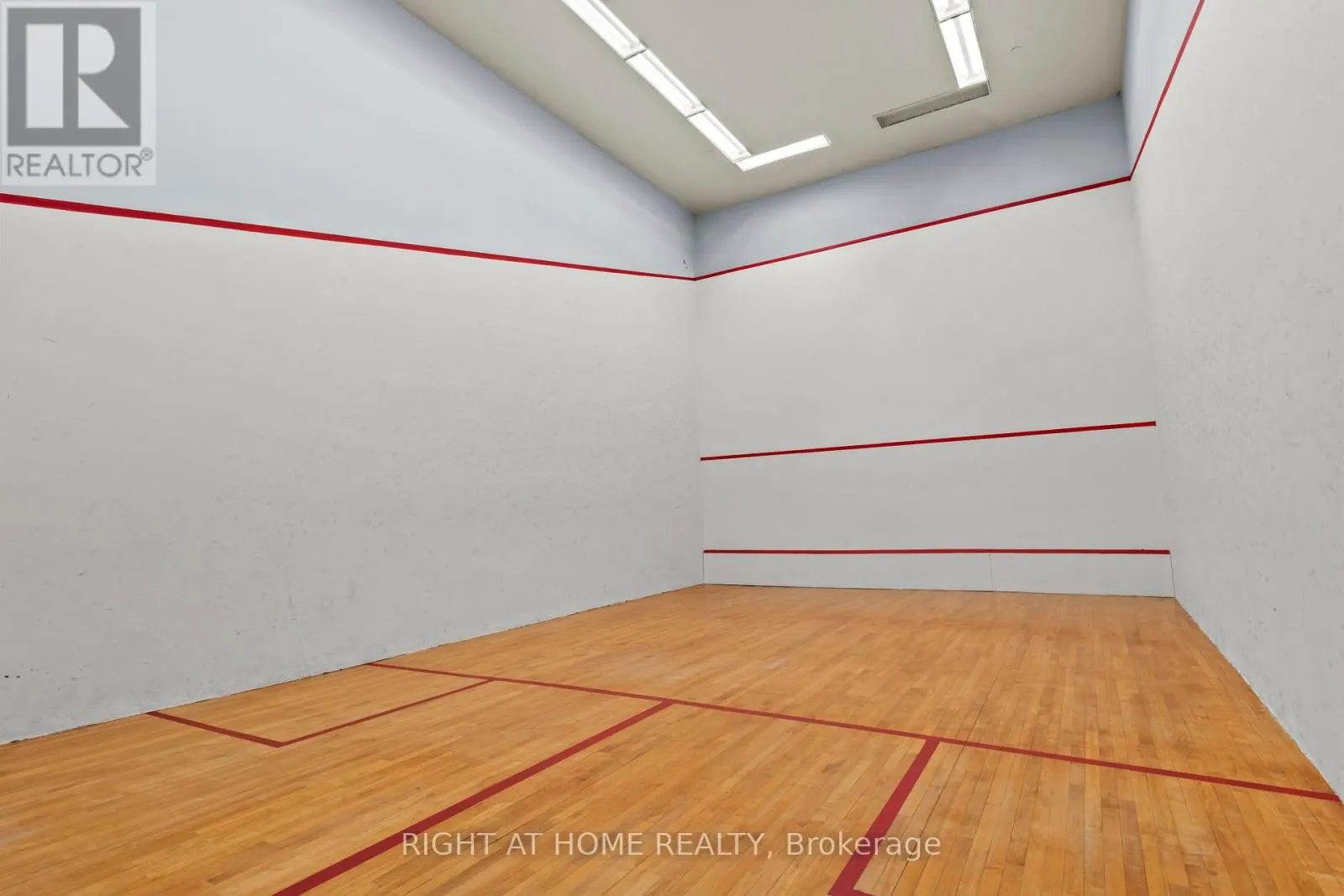 2004 - 285 ENFIELD PLACE