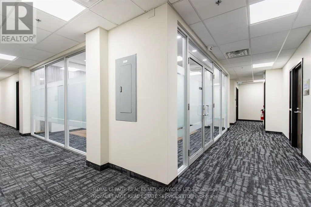 215 - 1670 NORTH SERVICE ROAD