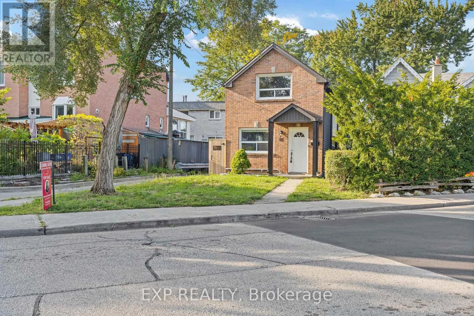 15 EILEEN AVENUE