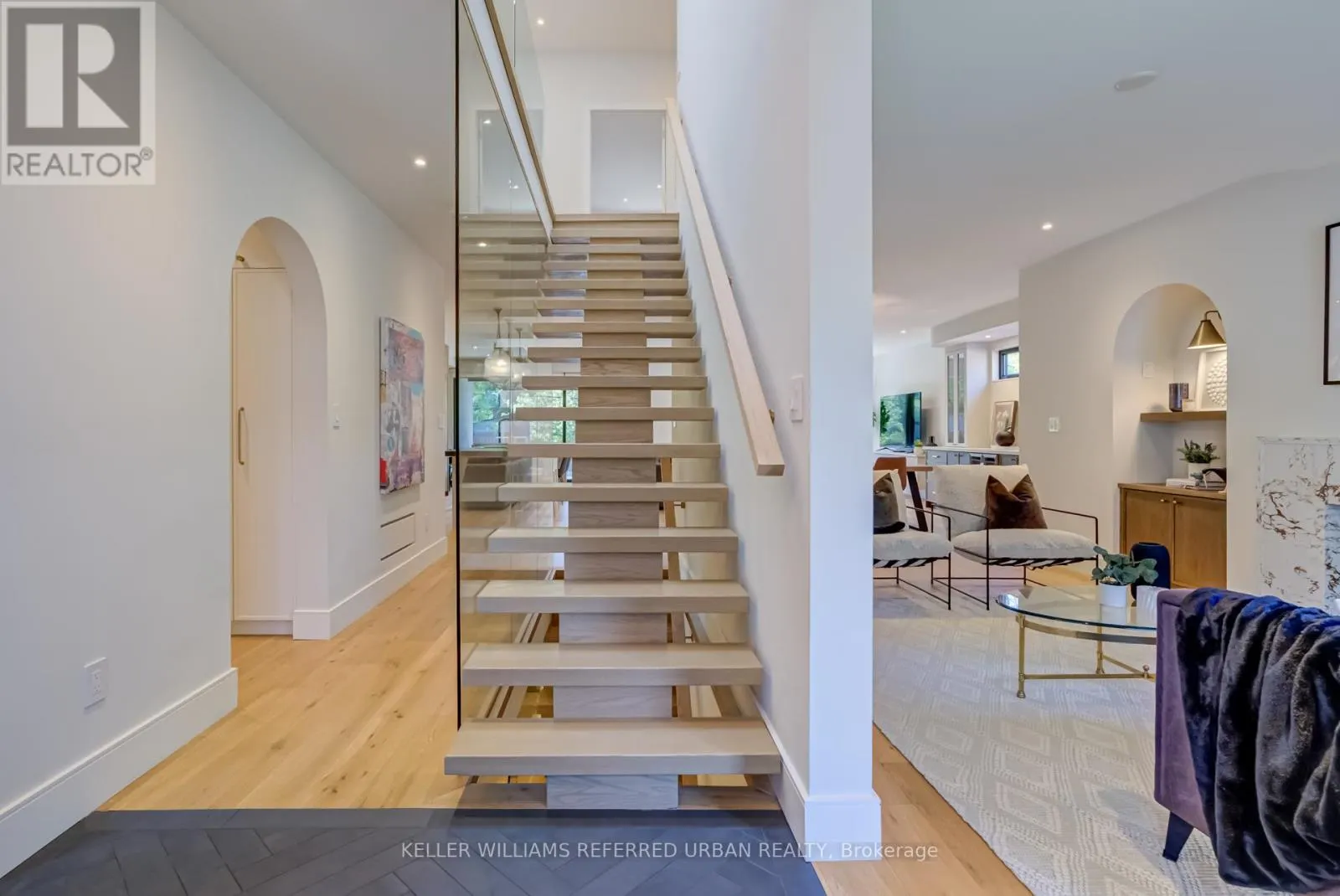182 QUEENS AVENUE