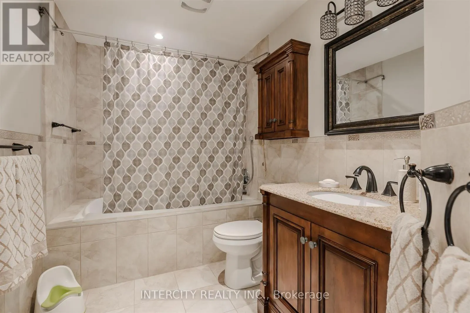 146 CONNAUGHT CRESCENT