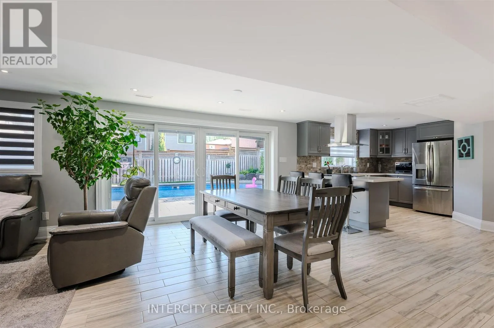 146 CONNAUGHT CRESCENT