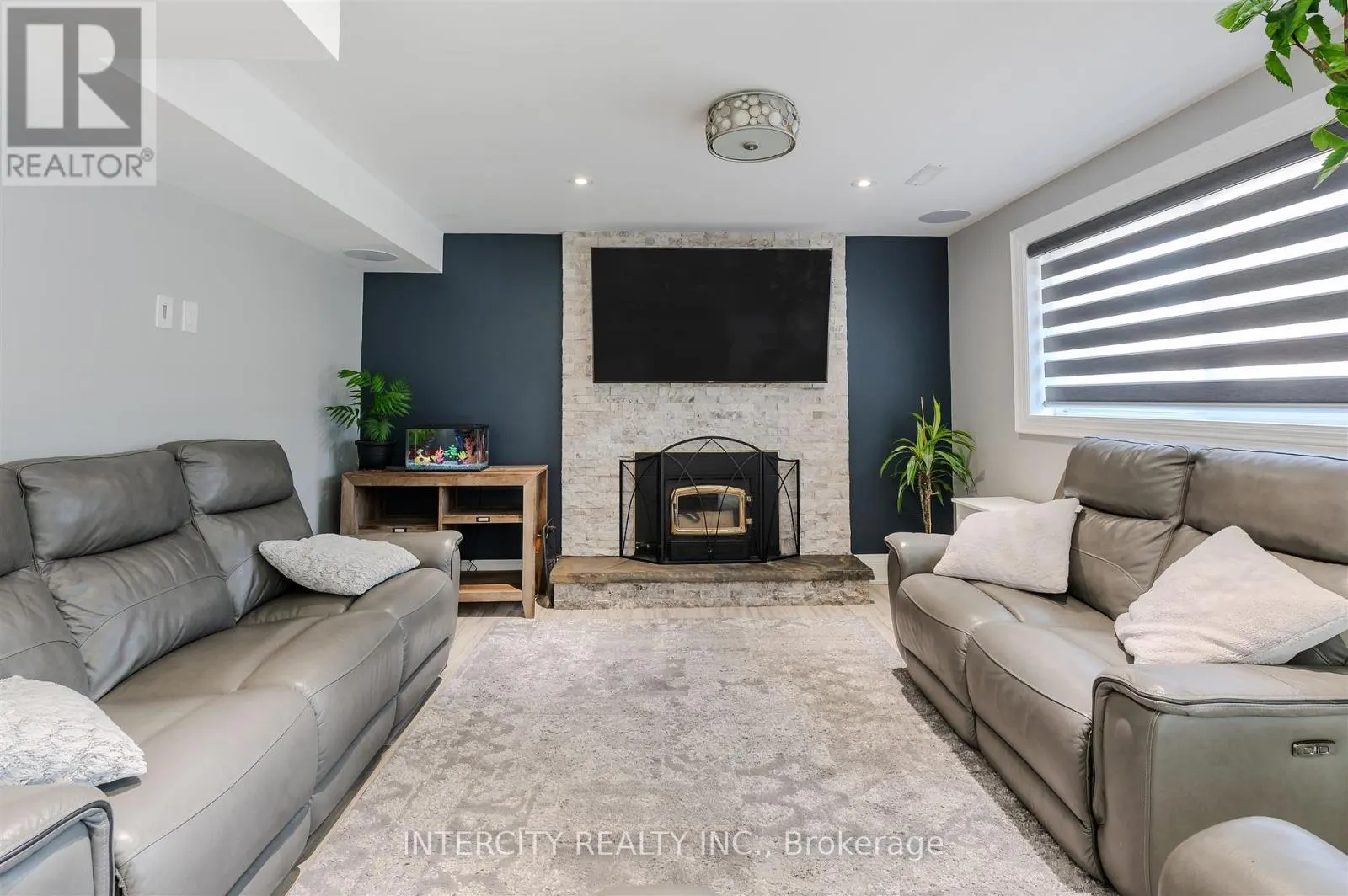 146 CONNAUGHT CRESCENT
