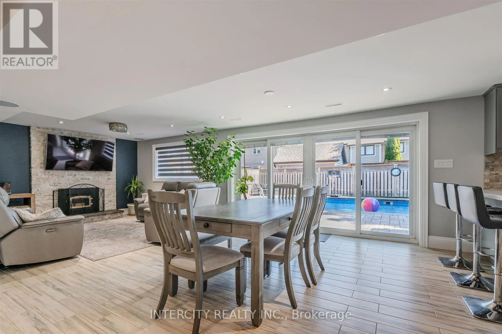 146 CONNAUGHT CRESCENT