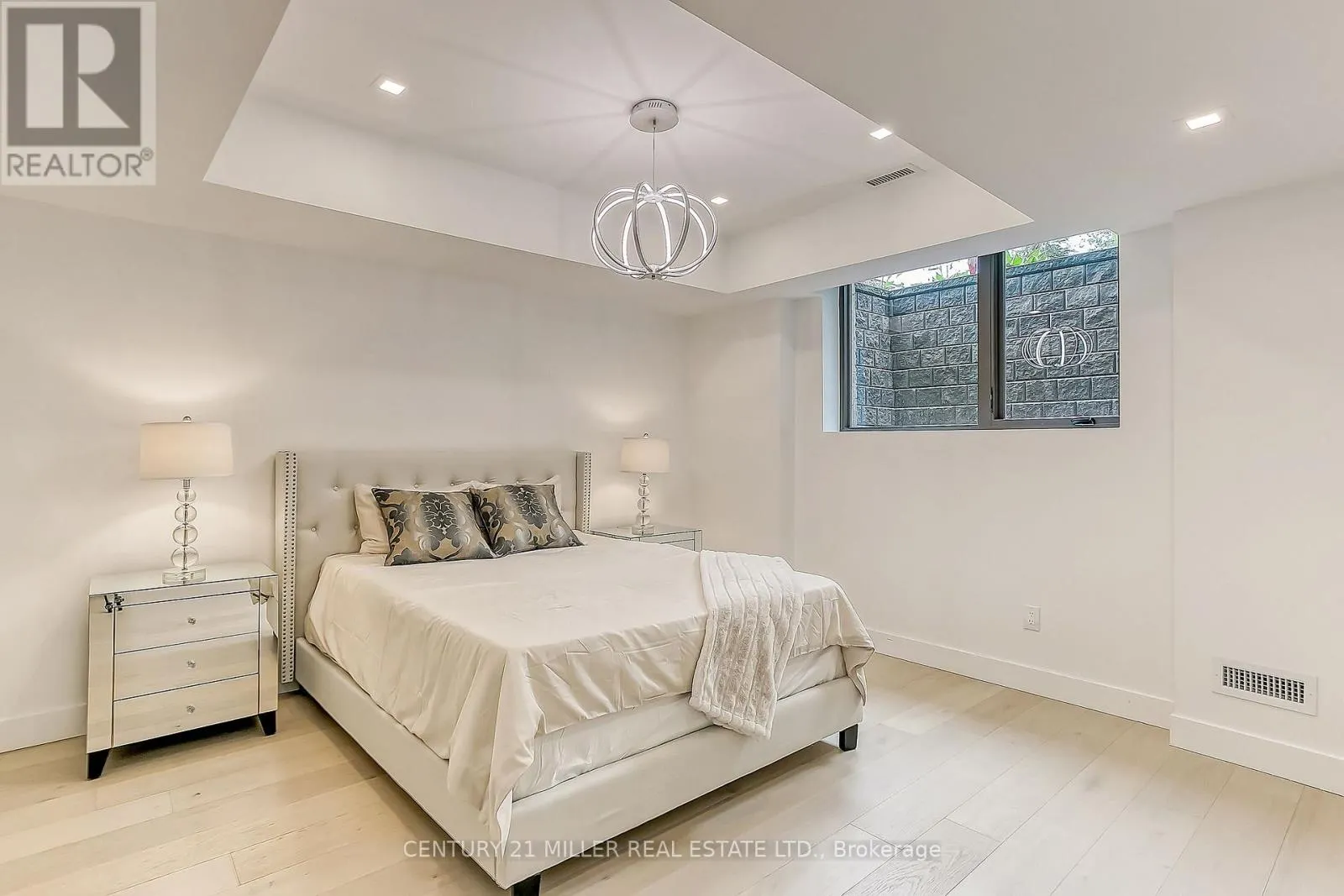 421 CHARTWELL ROAD