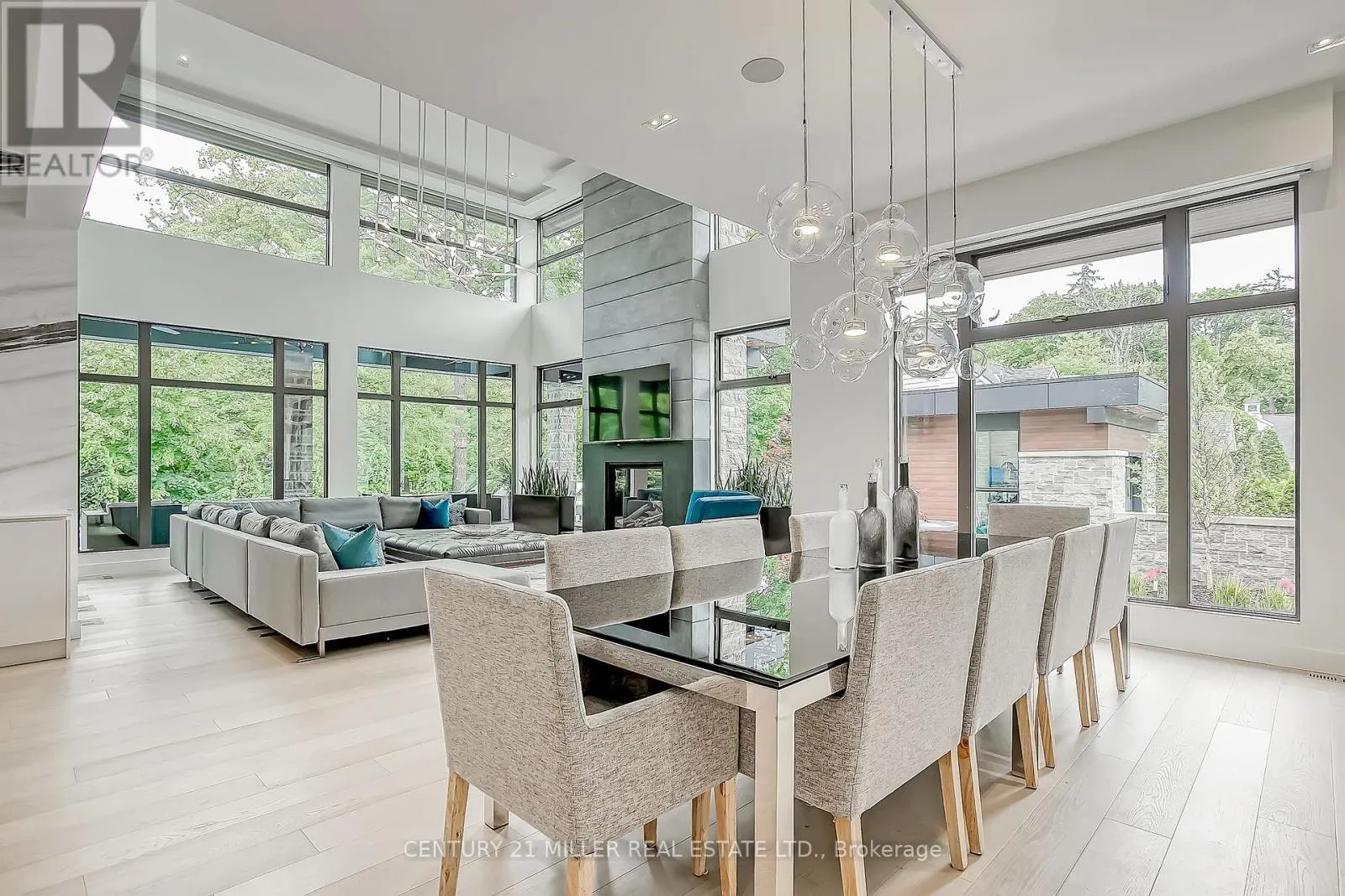 421 CHARTWELL ROAD
