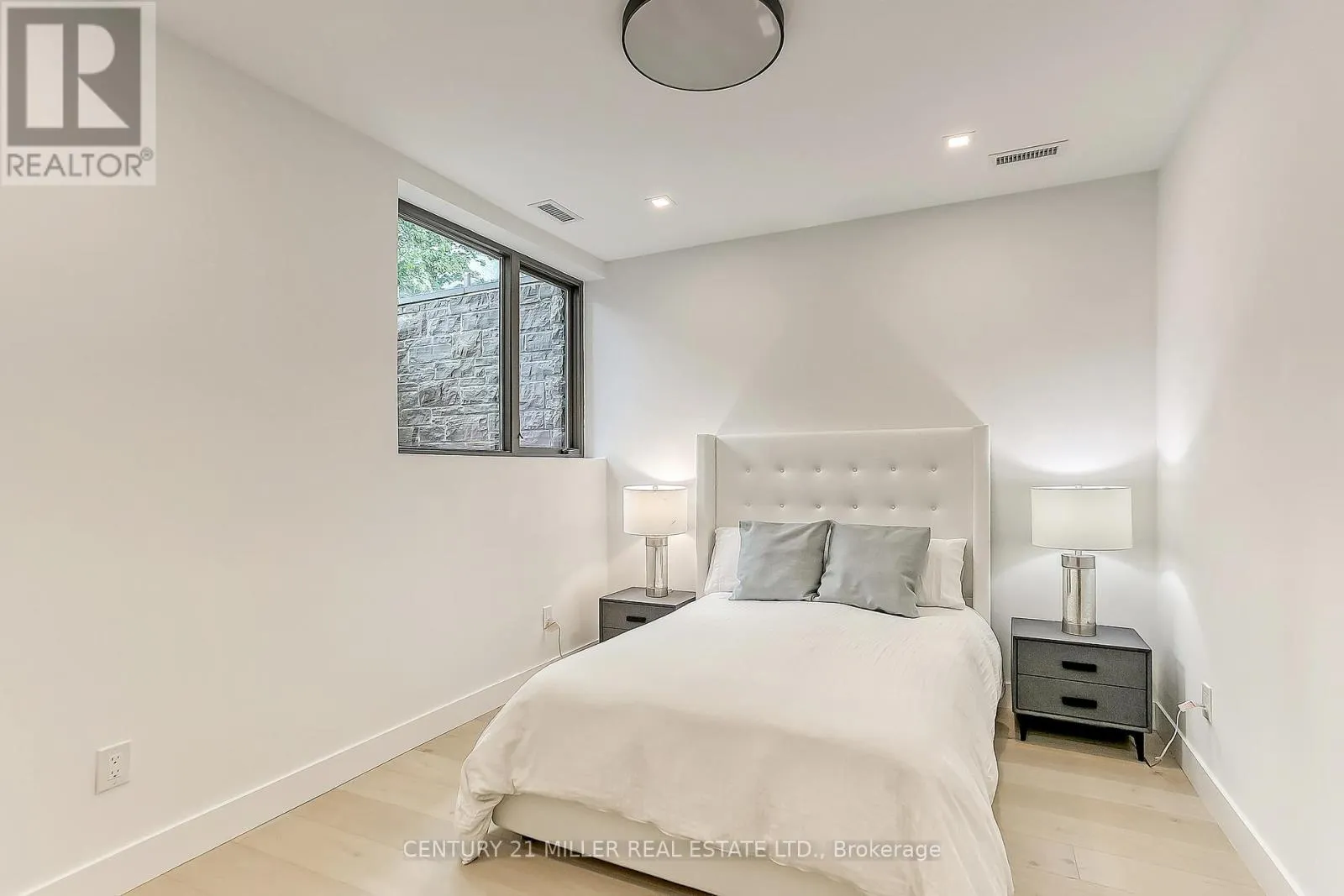 421 CHARTWELL ROAD