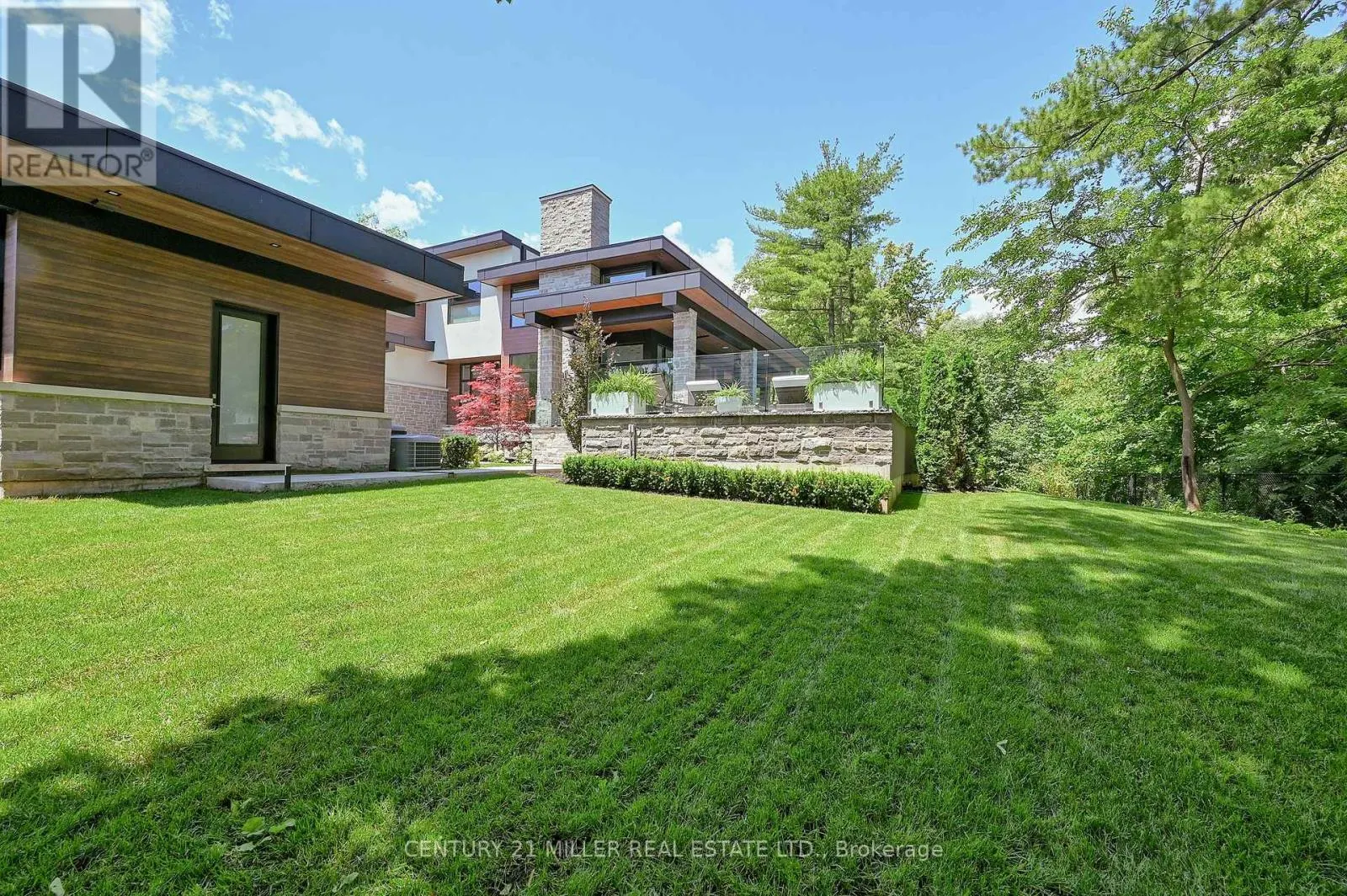 421 CHARTWELL ROAD
