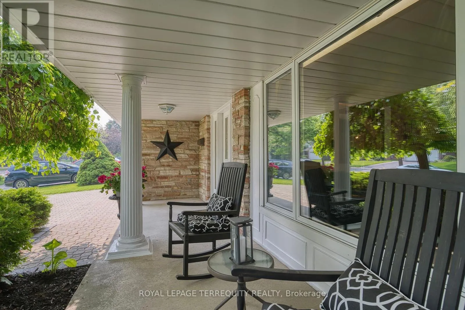 3521 PINESMOKE CRESCENT