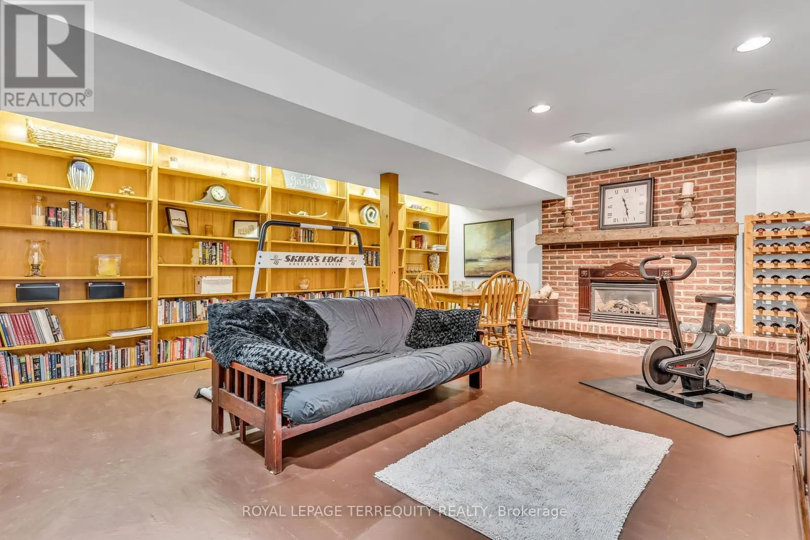 3521 PINESMOKE CRESCENT