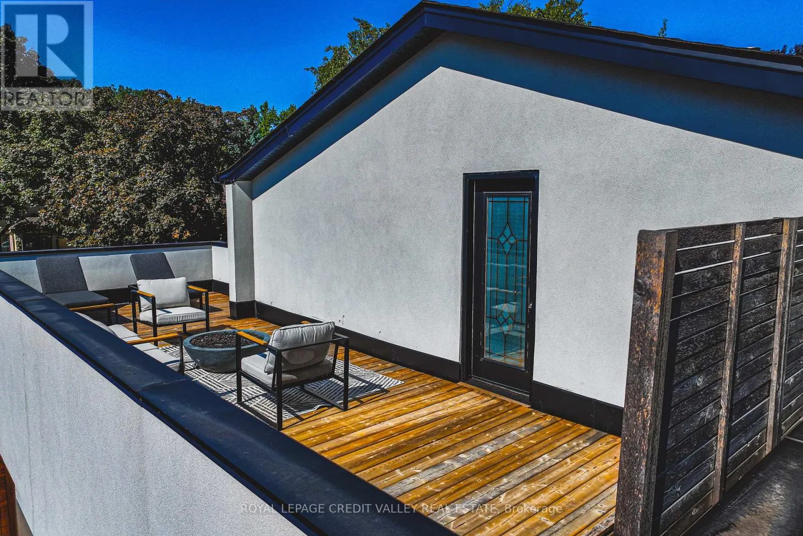 618 SANTEE GATE