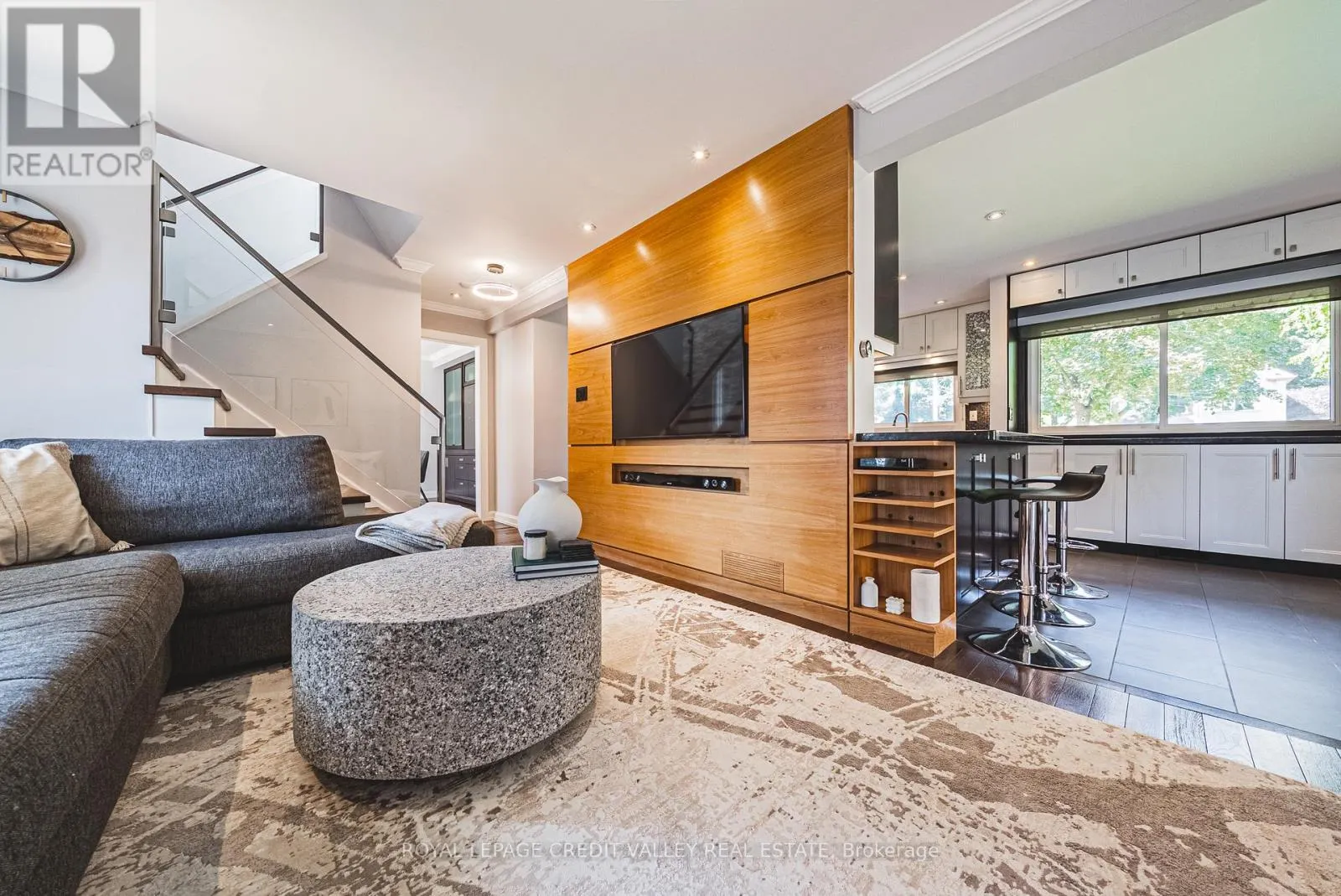 618 SANTEE GATE