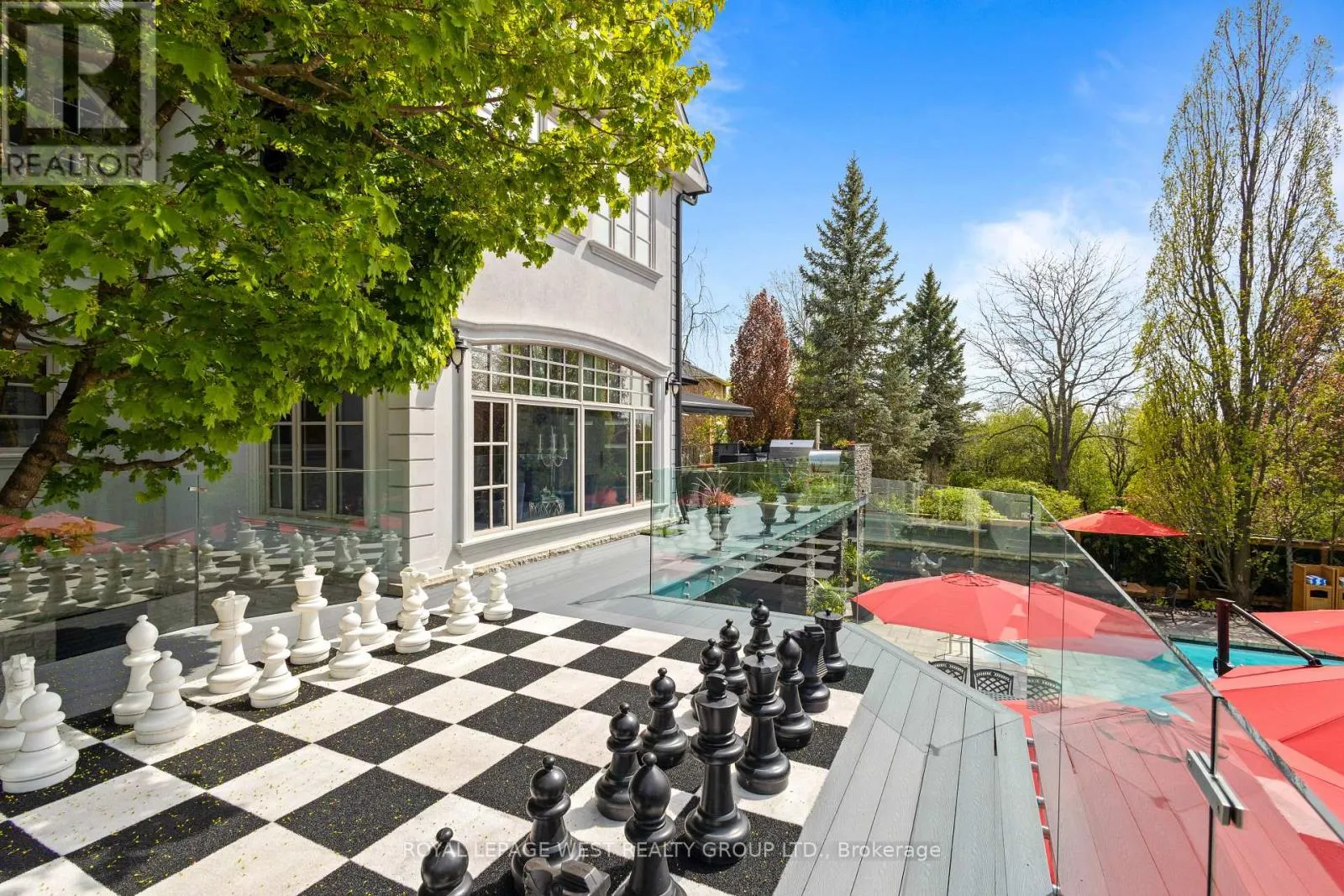 24 MCARTHUR HEIGHTS
