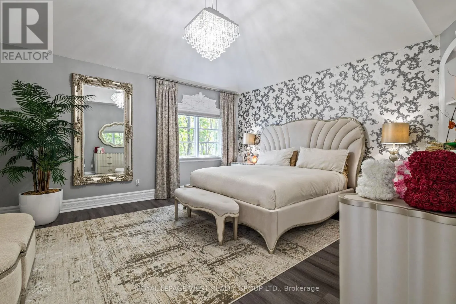 24 MCARTHUR HEIGHTS