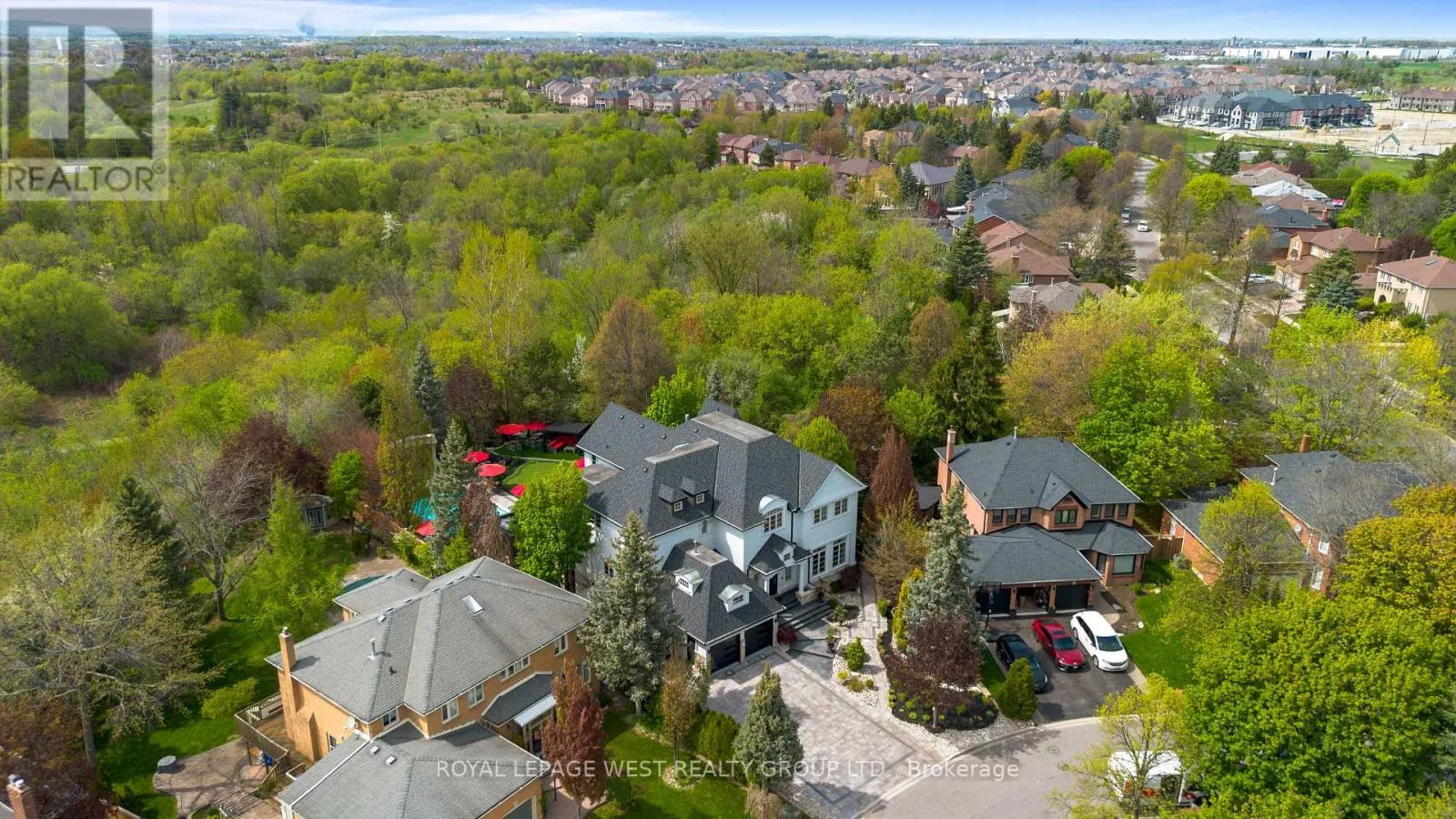 24 MCARTHUR HEIGHTS