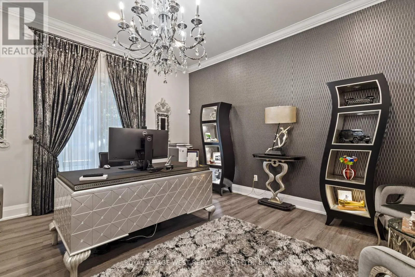 24 MCARTHUR HEIGHTS
