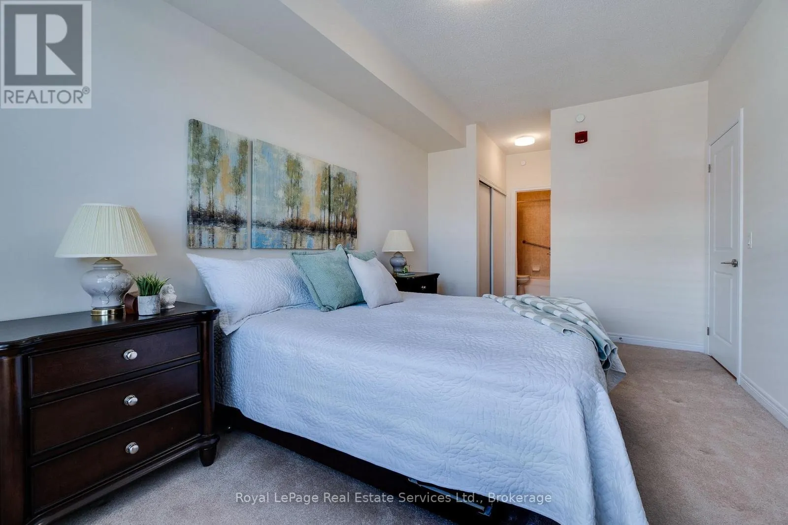 411 - 216 OAK PARK BOULEVARD, #411