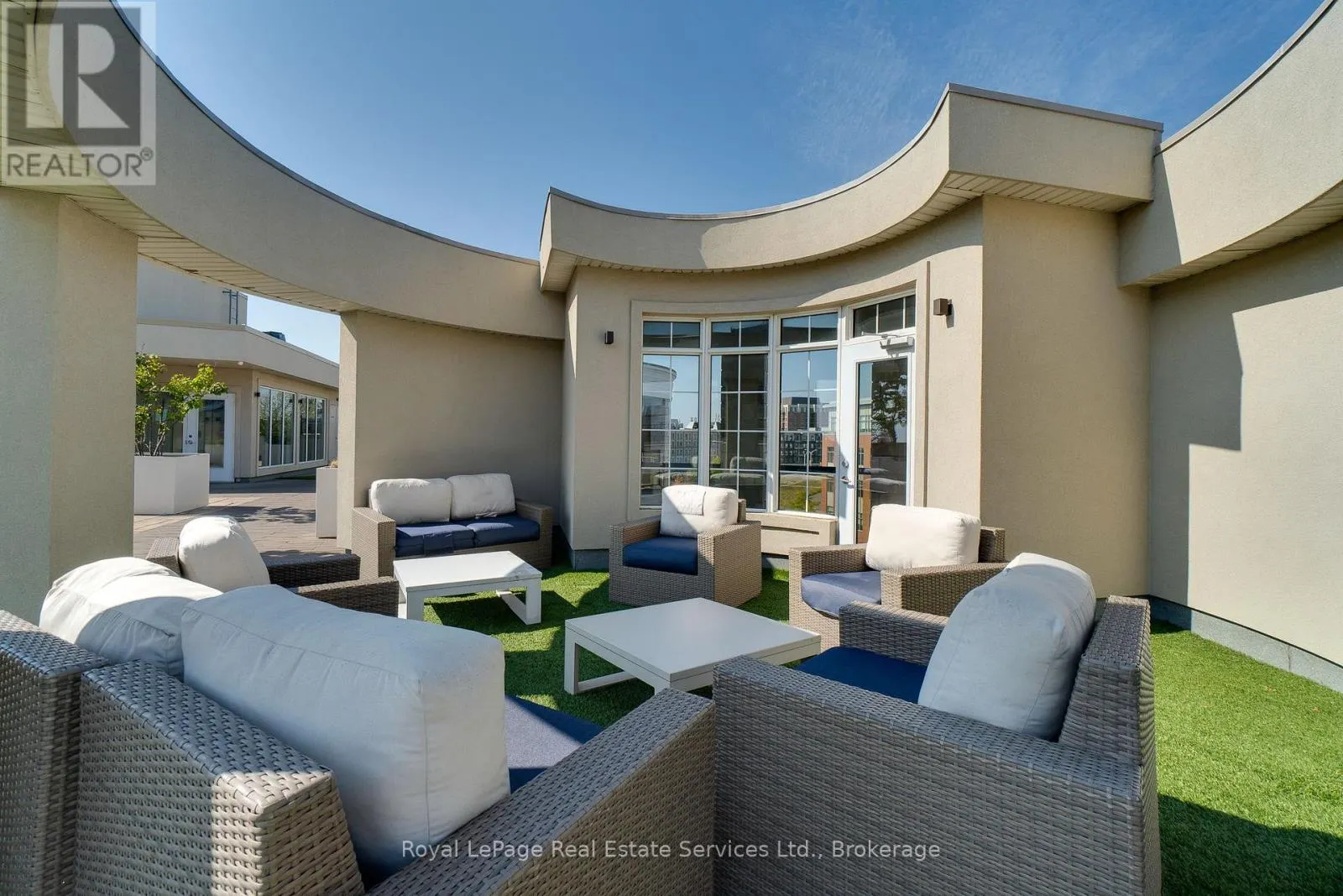 411 - 216 OAK PARK BOULEVARD, #411