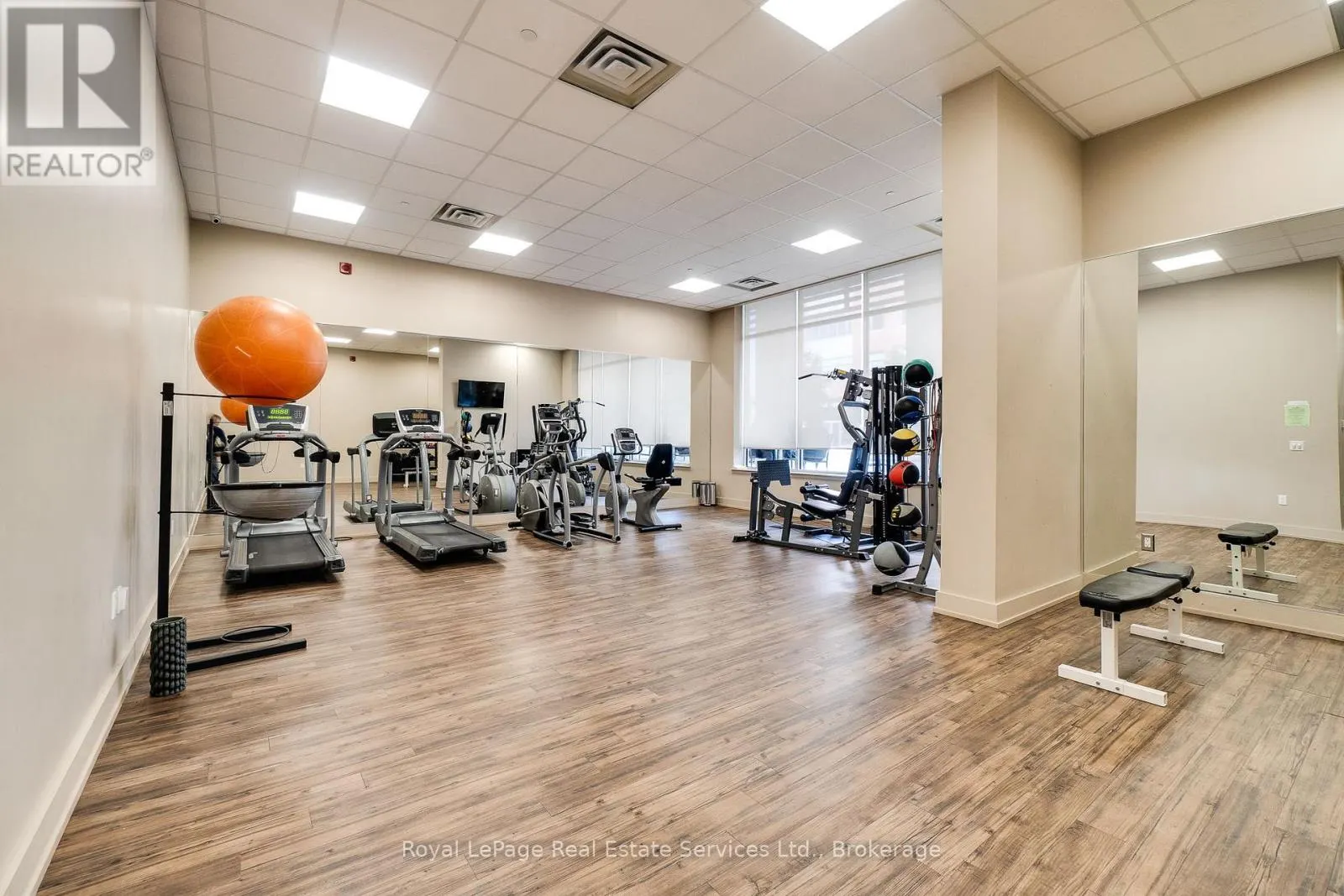411 - 216 OAK PARK BOULEVARD, #411