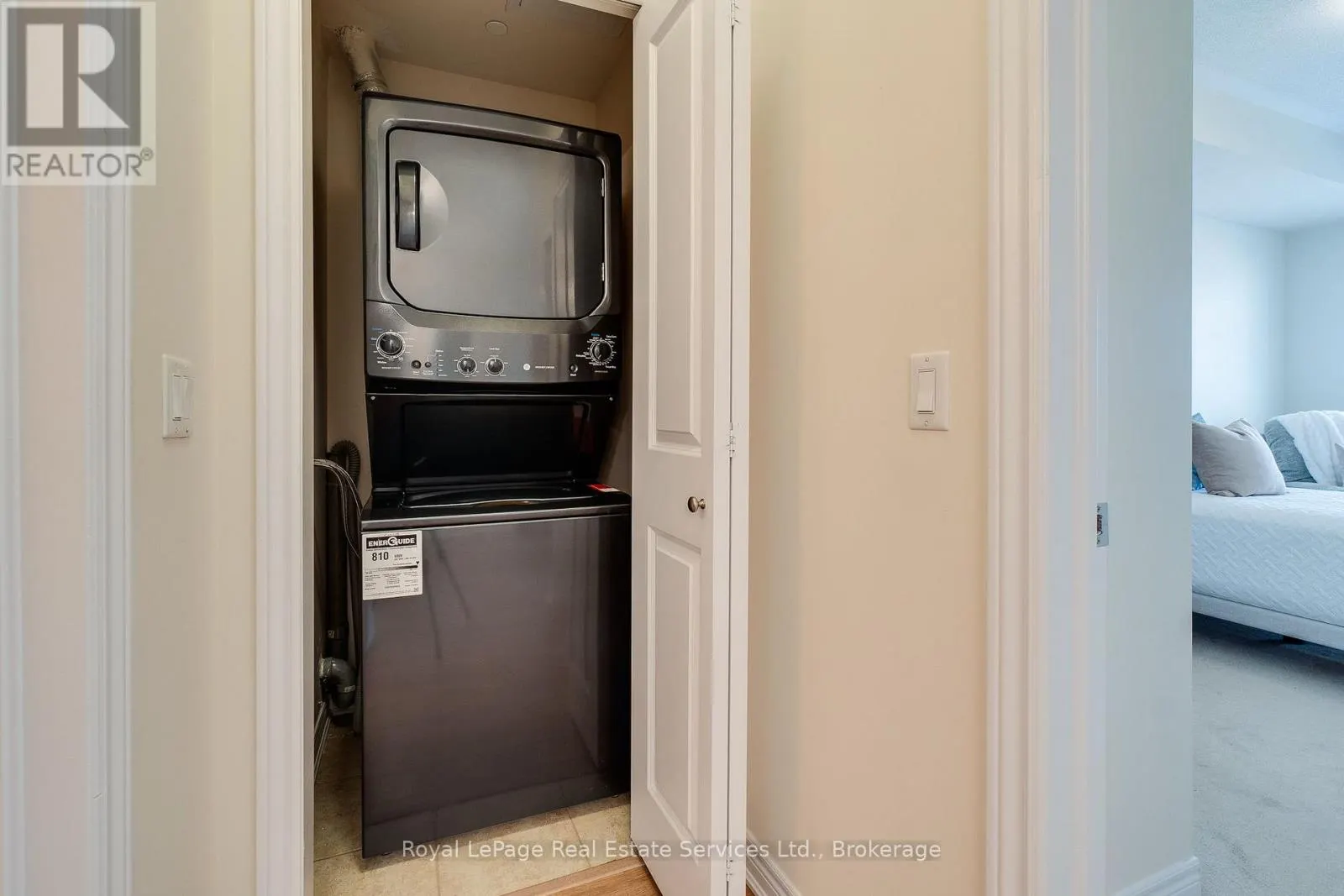 411 - 216 OAK PARK BOULEVARD, #411